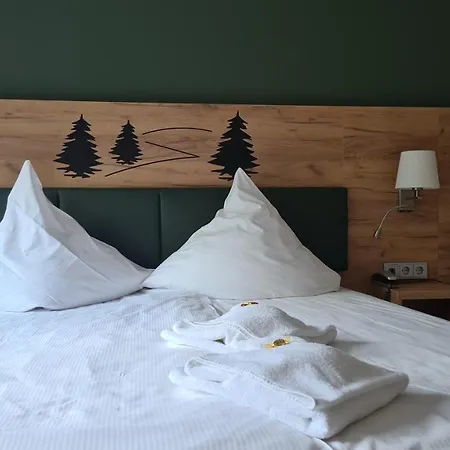 Hotell Am Wald 3*